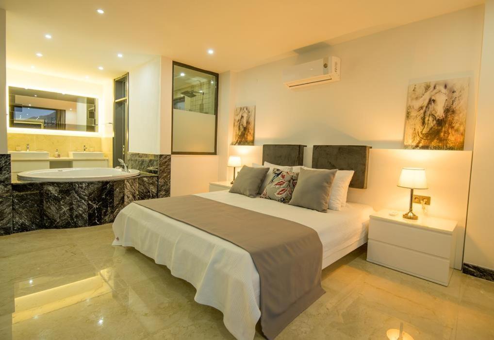 Villa Unlimited 2 Luxury 6 Bedroom Villa 카스 외부 사진